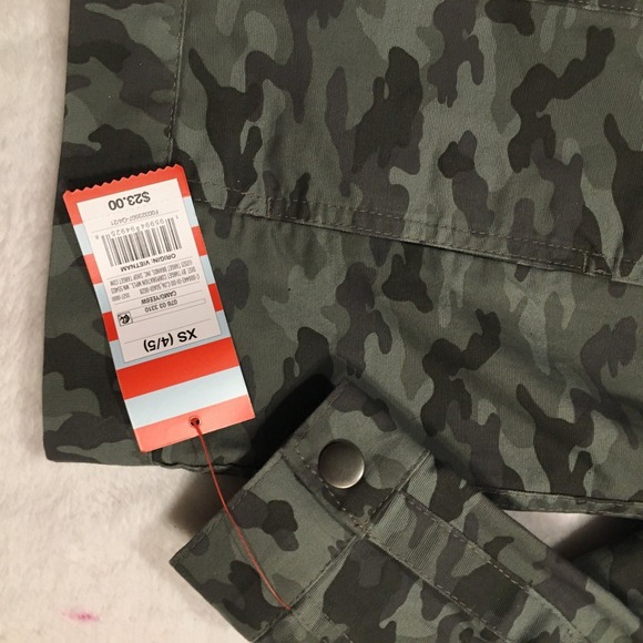 Cat & Jack Camo Denim Jacket Boys XS 4/5 Green NWT Snap Front Utility - Picture 2 of 2